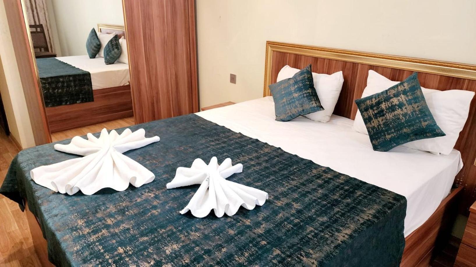 Ariva Center Hotel Xetai Baku Exteriör bild
