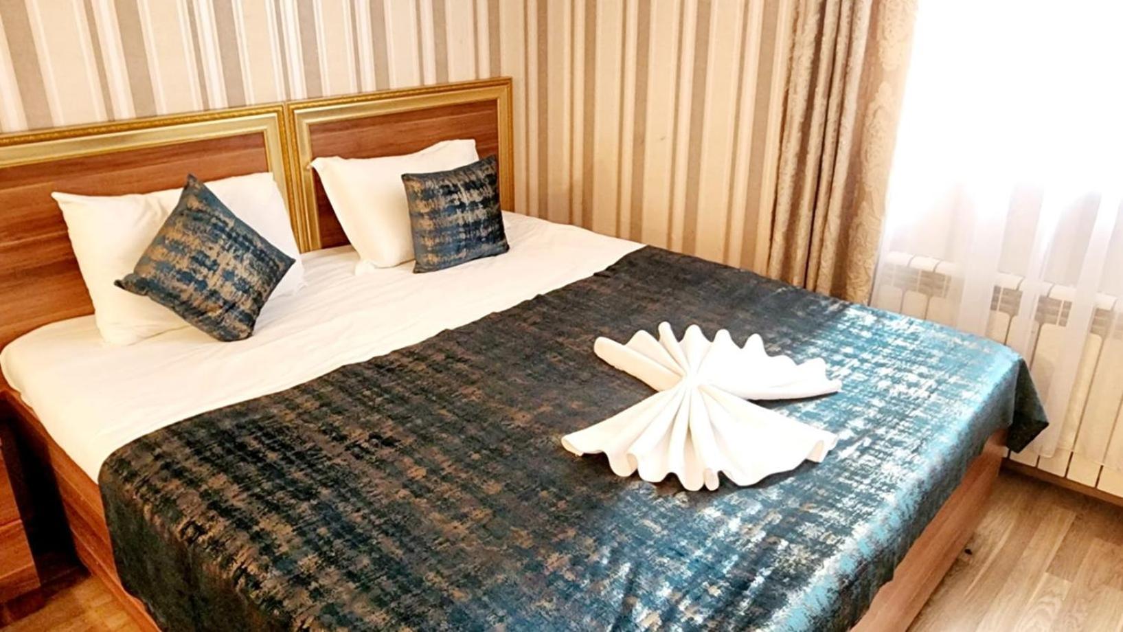Ariva Center Hotel Xetai Baku Exteriör bild