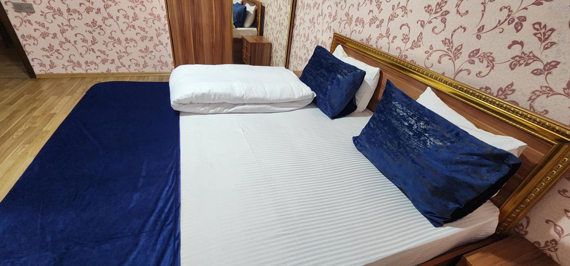Ariva Center Hotel Xetai Baku Exteriör bild